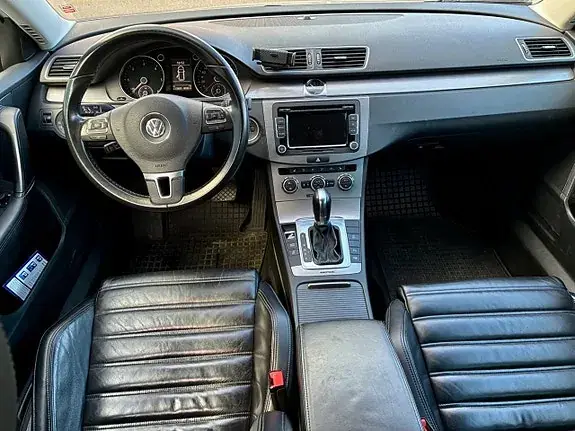 Volkswagen Passat 2012 photo 5