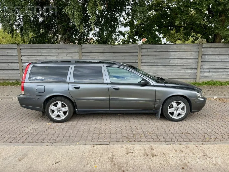Volvo V70 2003 photo 2