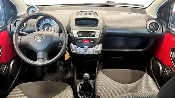 Toyota Aygo 2013 photo 4