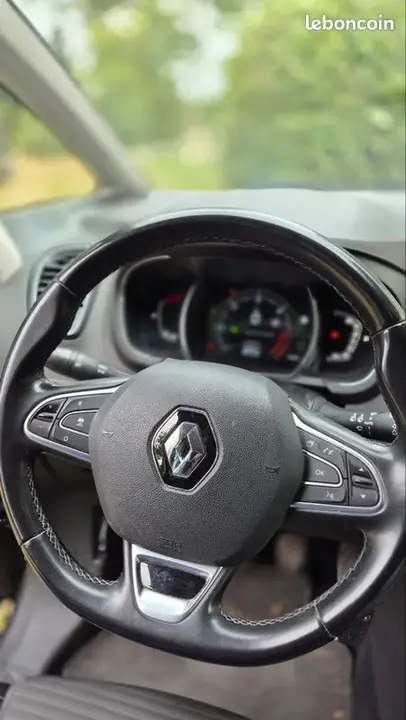Renault Scenic 2020 photo 3