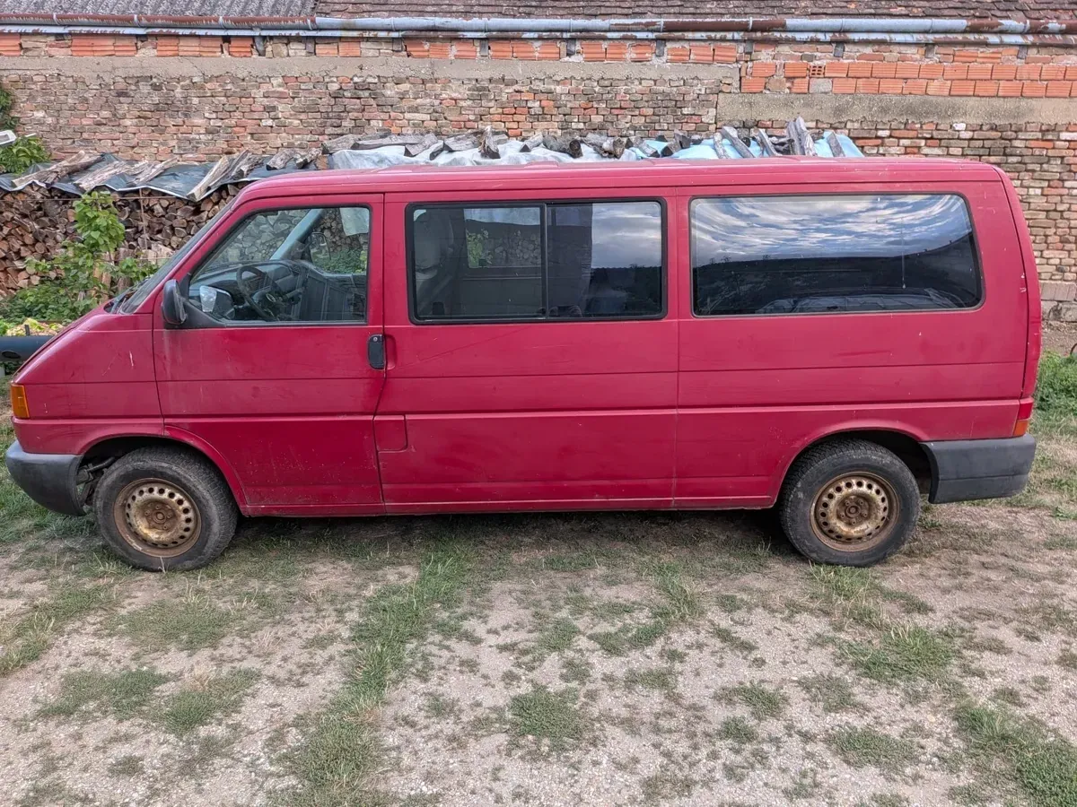 Volkswagen T4 2002 photo 2