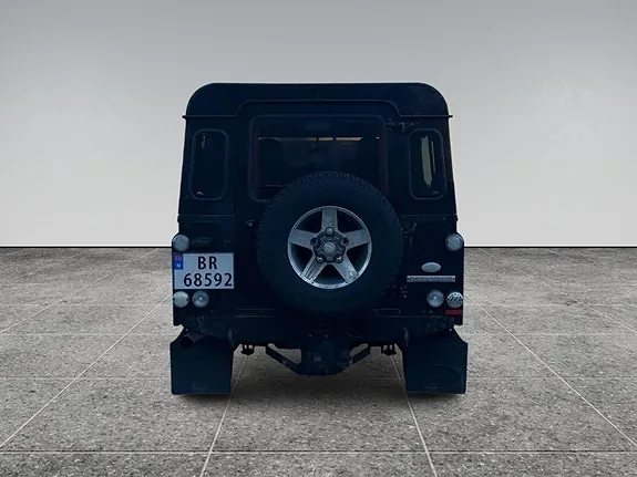 Land Rover Defender 110 2008 photo 4