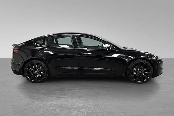 Tesla Model 3 2026 photo 3