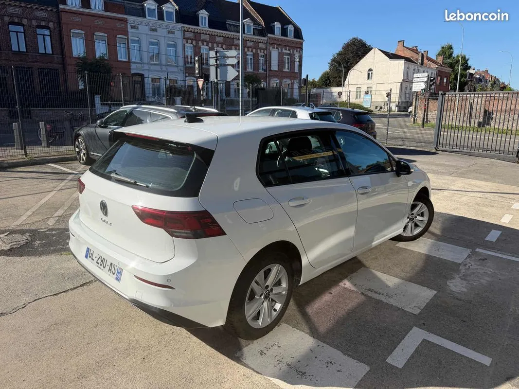 Volkswagen Golf 2022 photo 2