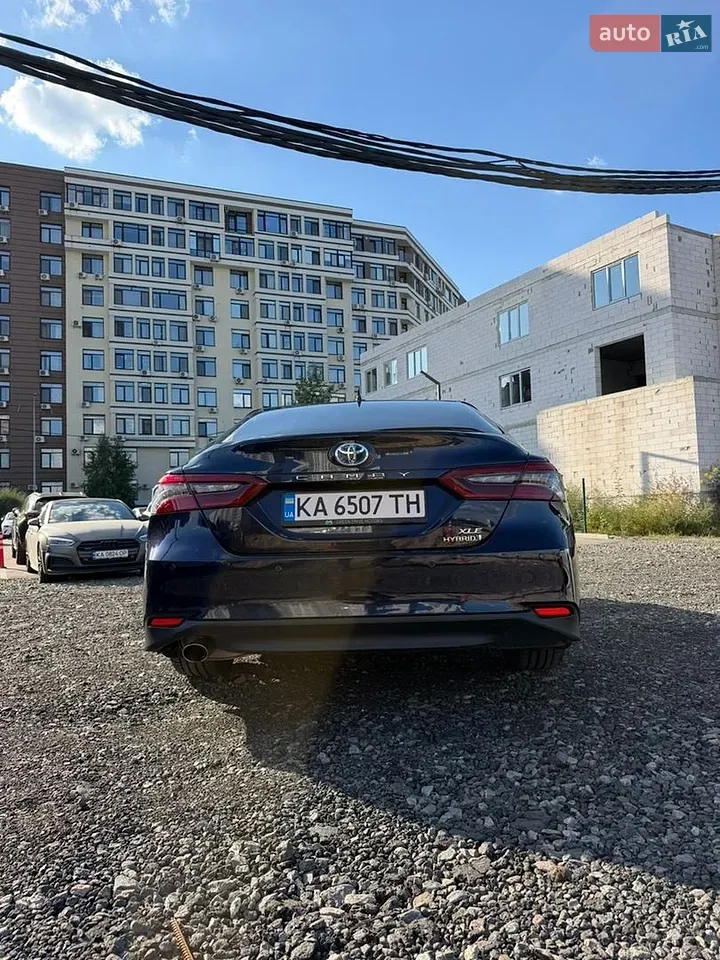 Toyota Camry 2021 photo 5