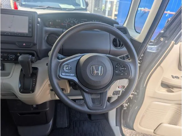 Honda N-Box 2017 photo 3