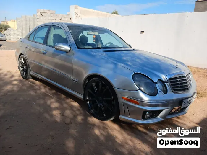 Mercedes-Benz E-Class 2006 photo 4