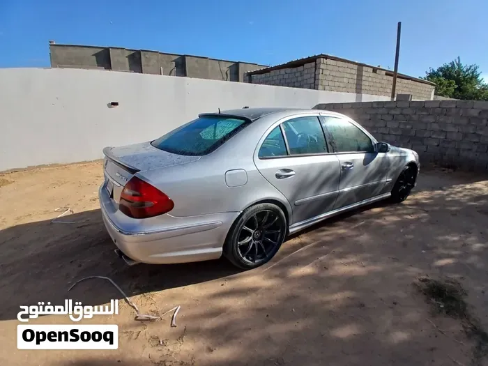 Mercedes-Benz E-Class 2006 photo 3