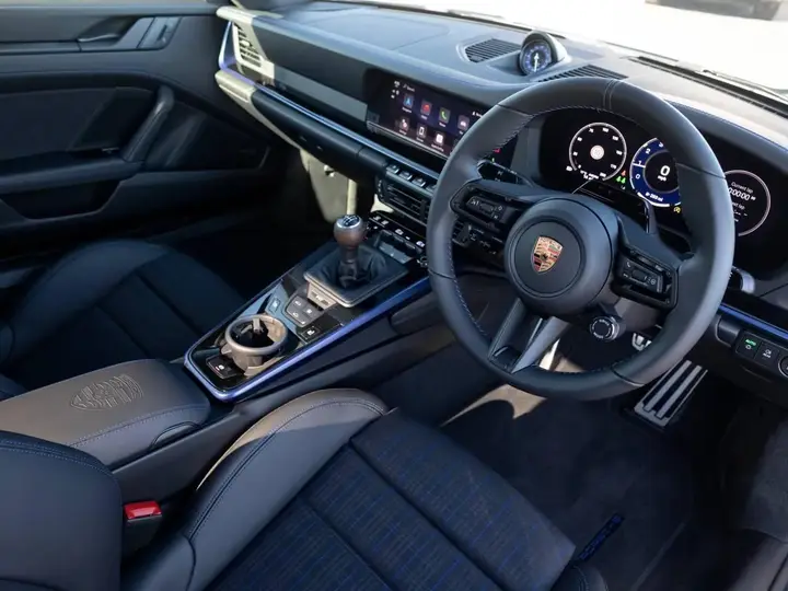 Porsche 911 photo 4