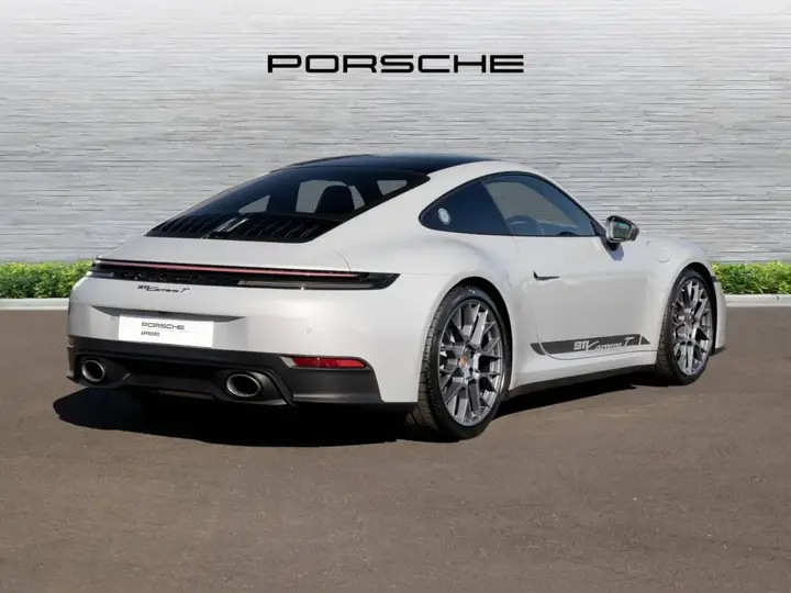 Porsche 911 photo 3