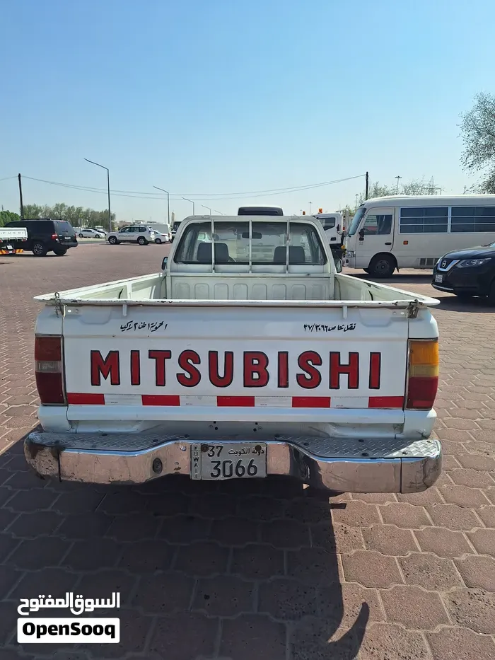 Mitsubishi L200 2001 photo 4