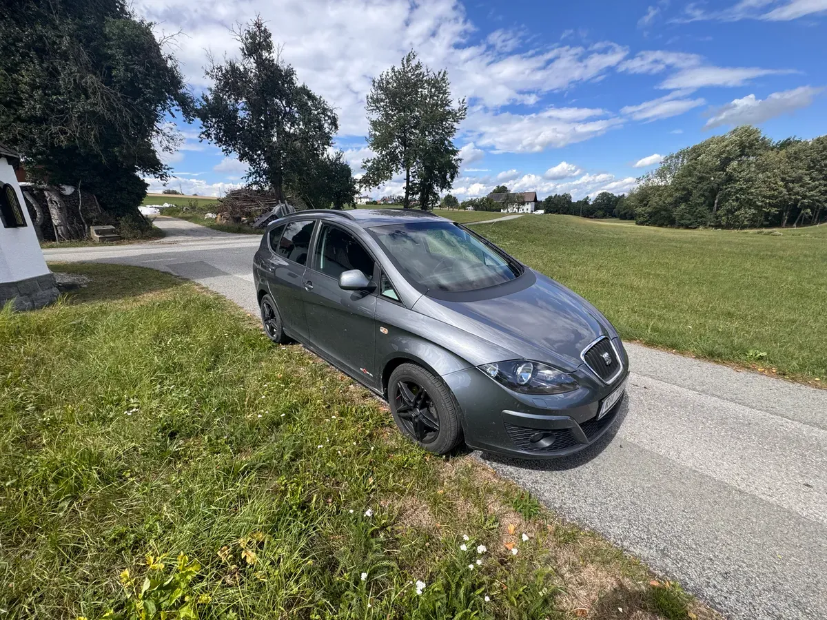 Seat Altea Xl 2012 photo 3