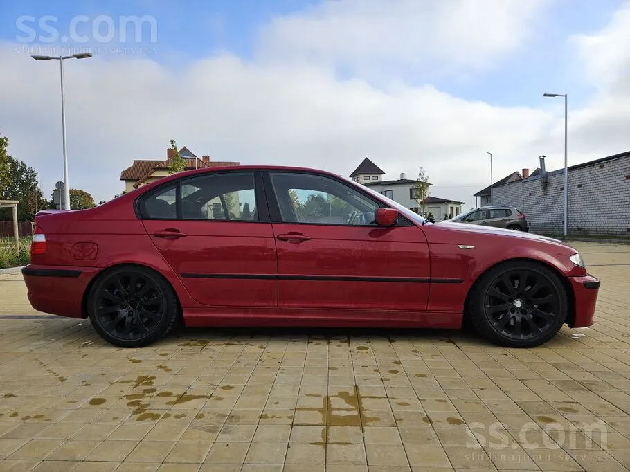 BMW 330