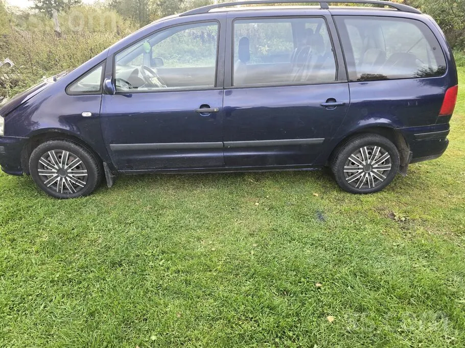 Seat Alhambra 2001 photo 4