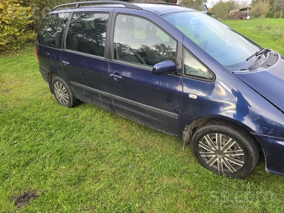 Seat Alhambra 2001 photo 2