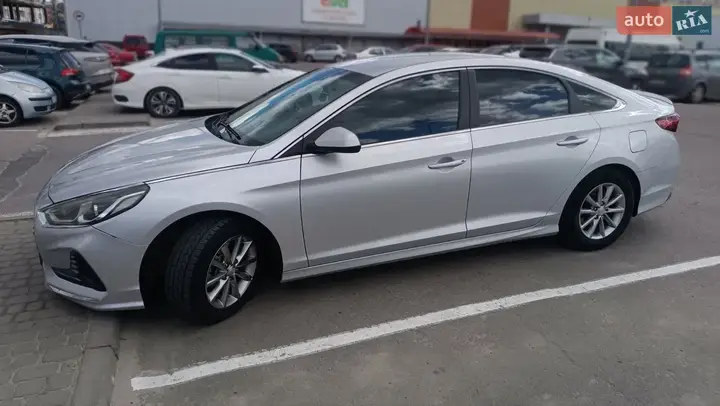 Hyundai Sonata