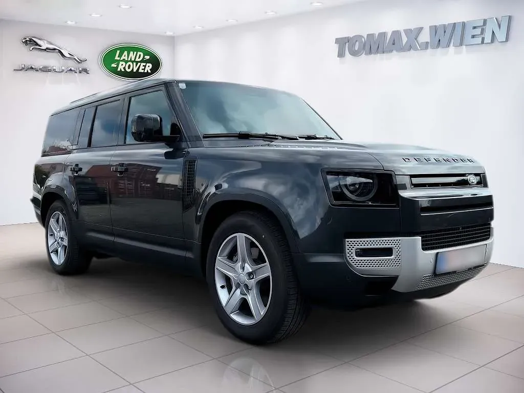 Land Rover Defender 2023 photo 3