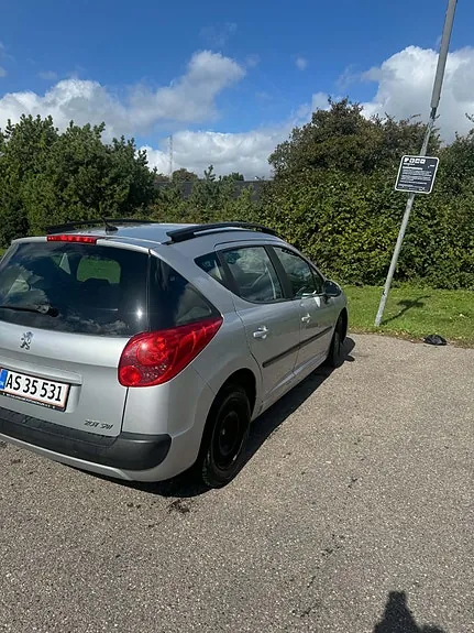 Peugeot 207 2009 photo 5