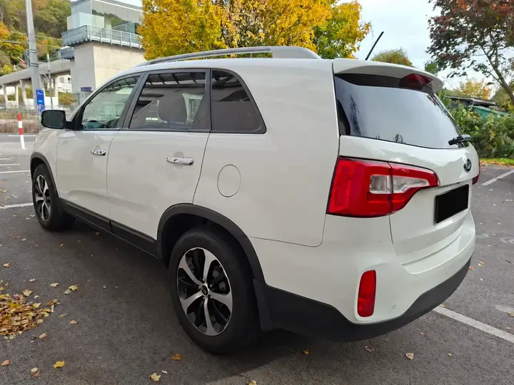 Kia Sorento 2014 photo 2