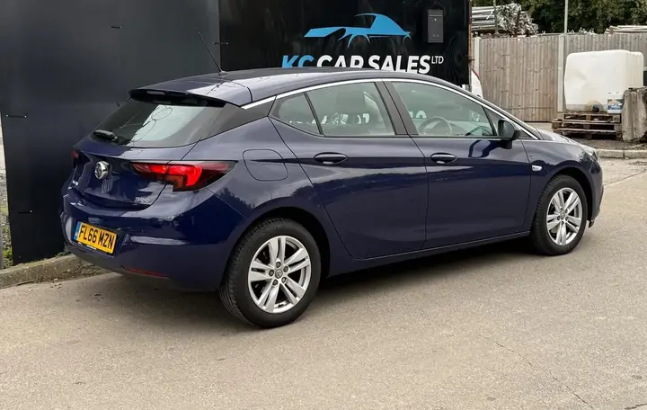 Vauxhall Astra 2016 photo 5