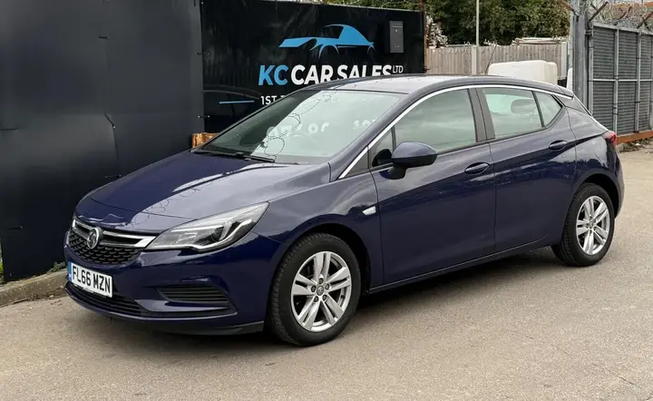 Vauxhall Astra 2016 photo 2