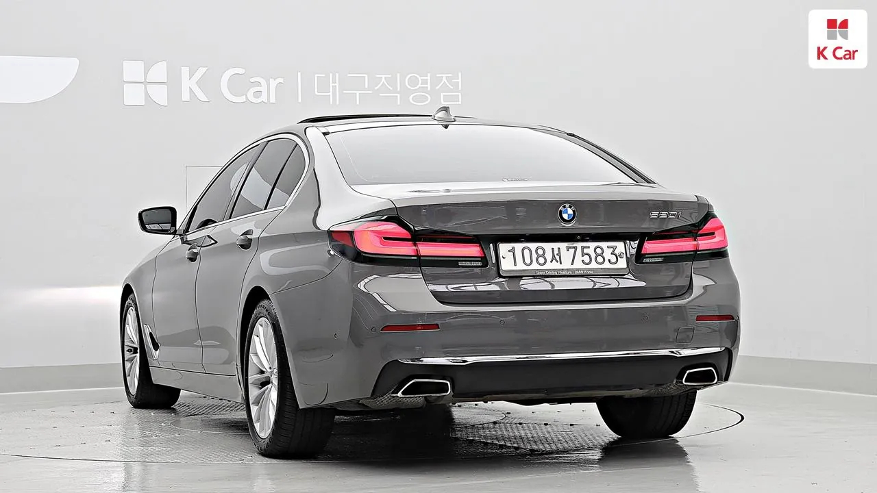BMW 5 Series 2021 photo 4