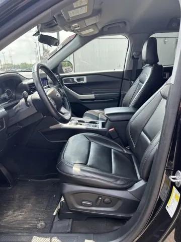 Ford Explorer 2023 photo 3