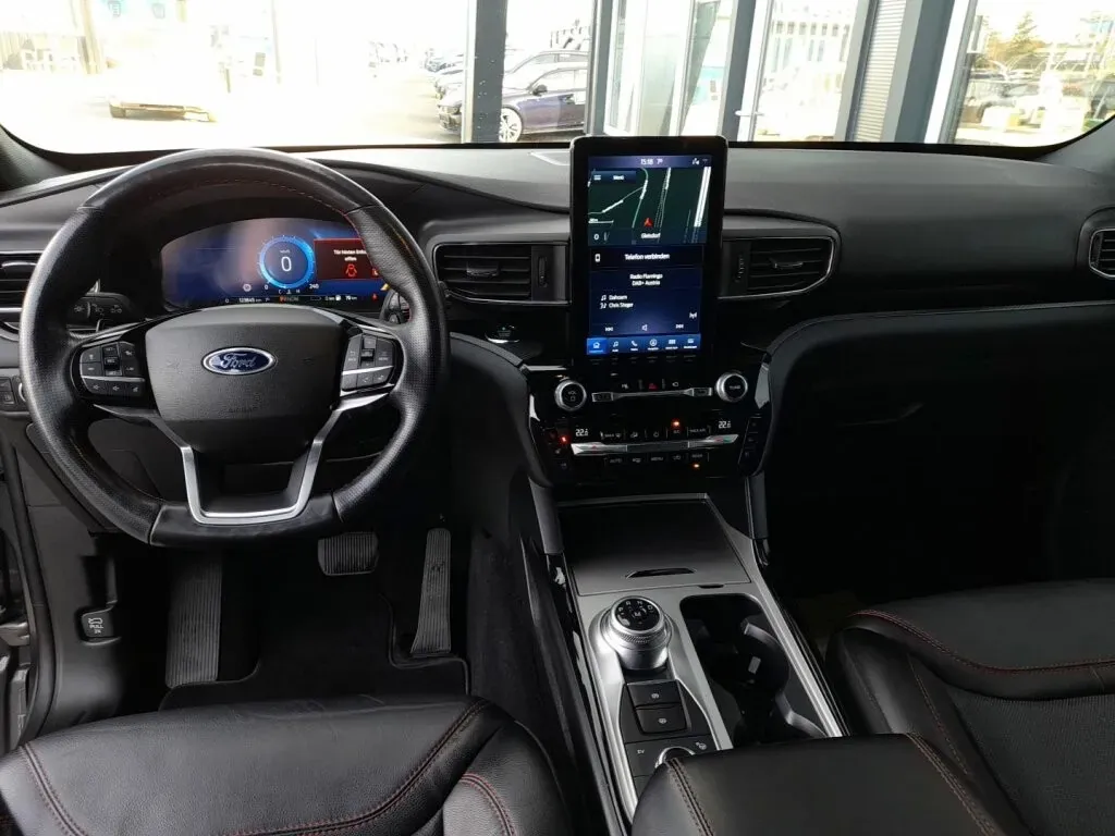 Ford Explorer 2021 photo 3