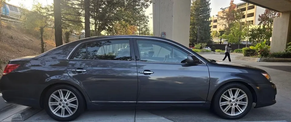 Toyota Avalon 2005 photo 2