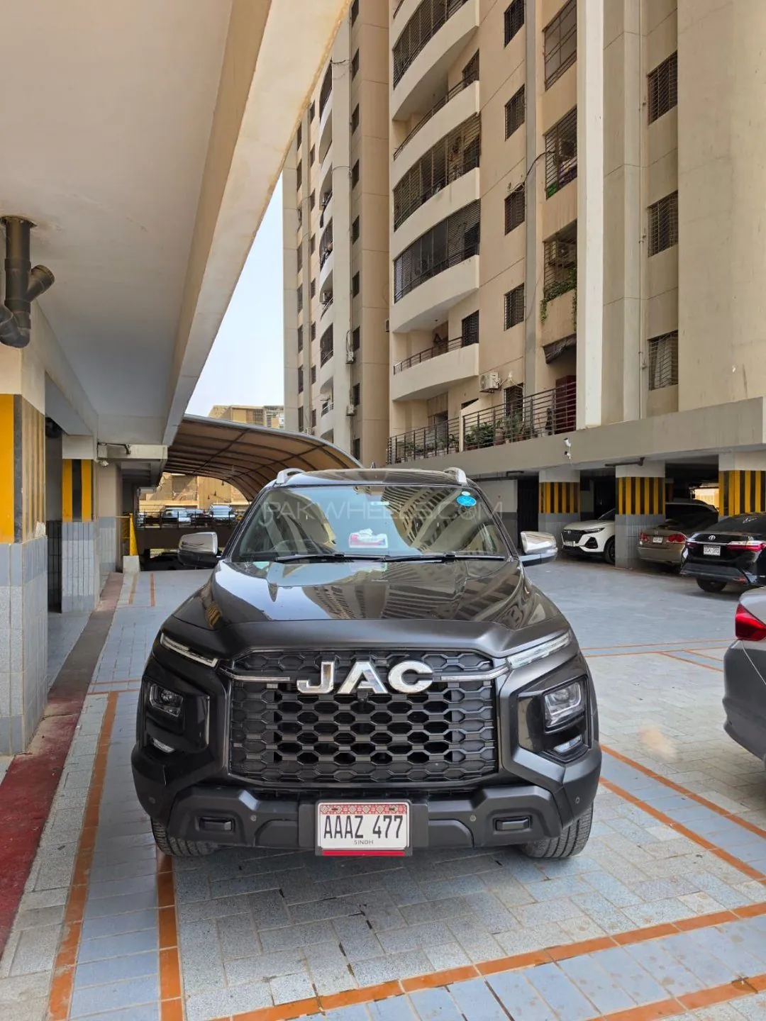 JAC T9