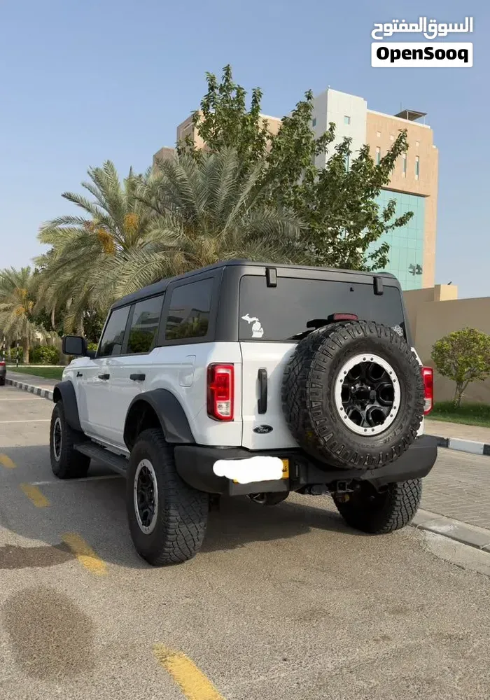Ford Bronco 2023 photo 2