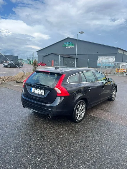 Volvo V60 2016 photo 3