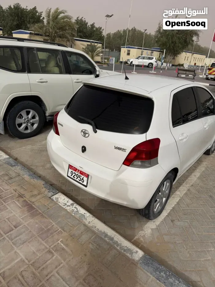 Toyota Yaris 2009 photo 3