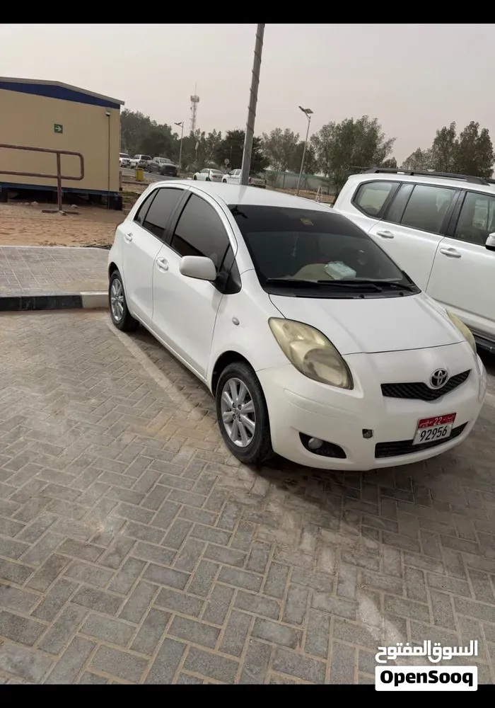Toyota Yaris 2009 photo 2