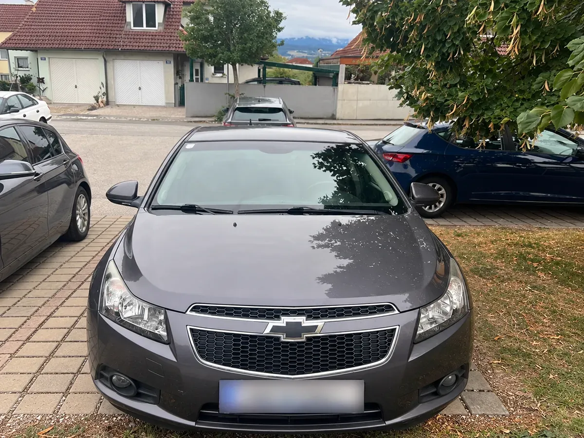 Chevrolet Cruze 2012 photo 3