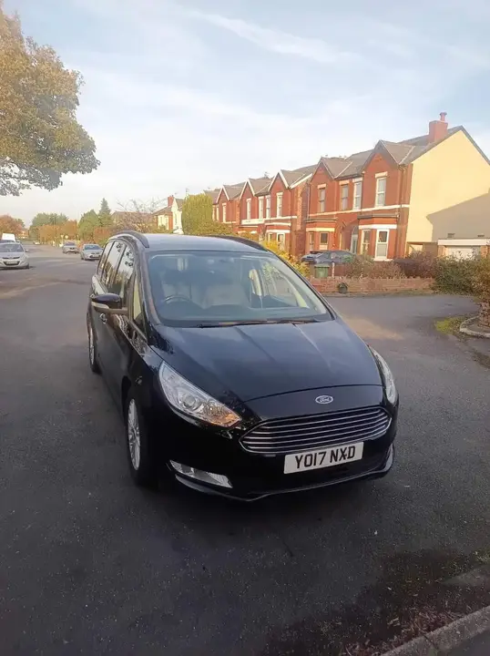 Ford Galaxy 2017 photo 2