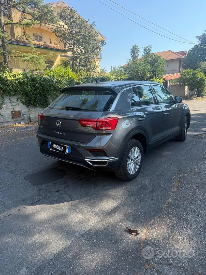 Volkswagen T-Roc 2020 photo 3