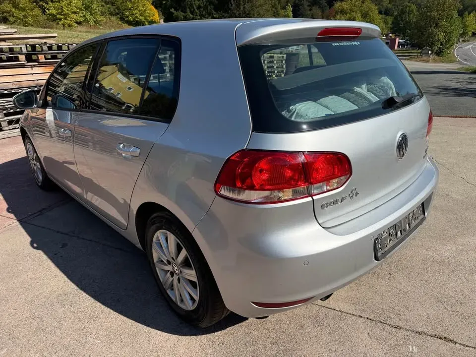 Volkswagen Golf 2012 photo 2