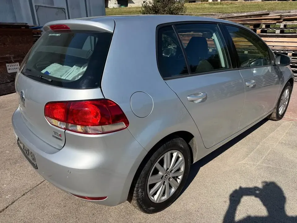 Volkswagen Golf 2012 photo 3