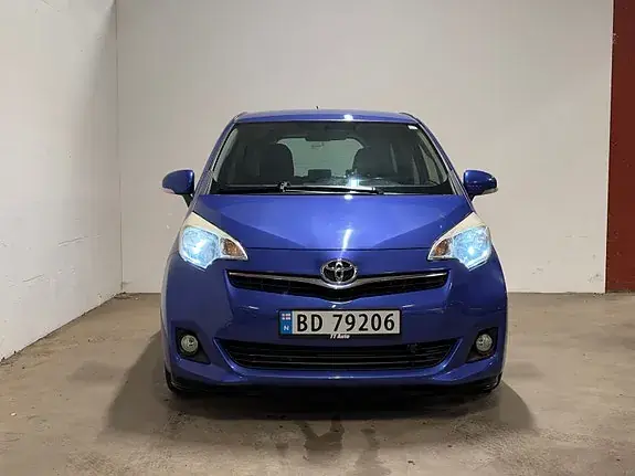 Toyota Verso-S 2012 photo 5
