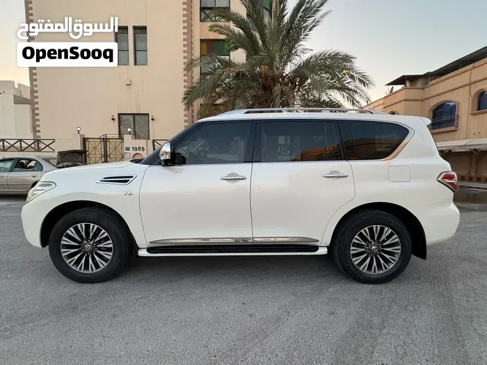 Nissan Patrol 2014 photo 2
