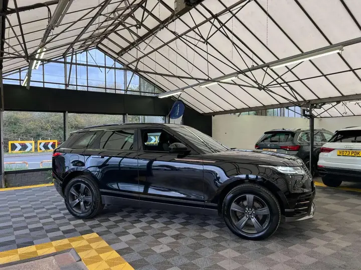 Land Rover Range Rover Velar 2018 photo 3