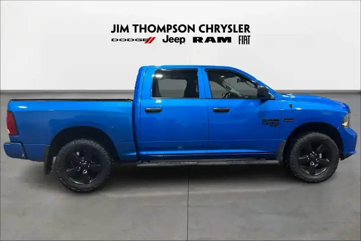 Ram 1500 Classic Crew Cab 2022 photo 4