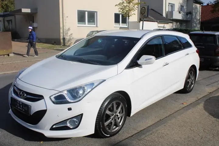 Hyundai I40