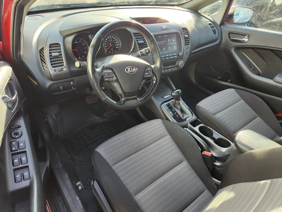 Kia Forte 2018 photo 5