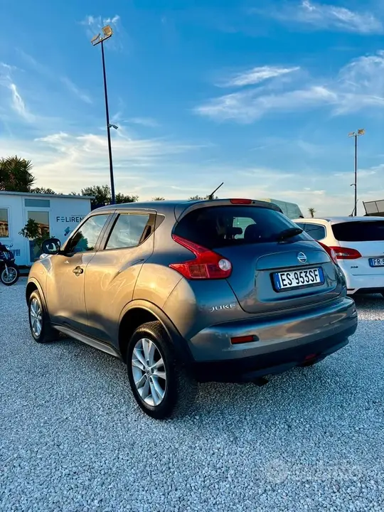 Nissan Juke 2013 photo 2