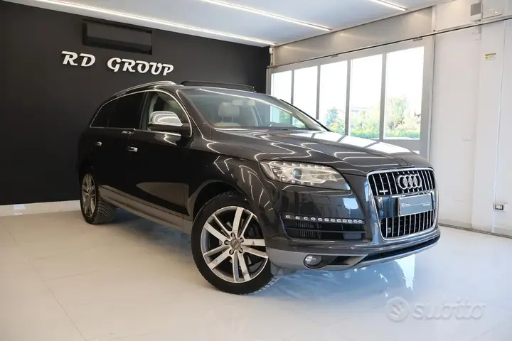 Audi Q7 2010 photo 3