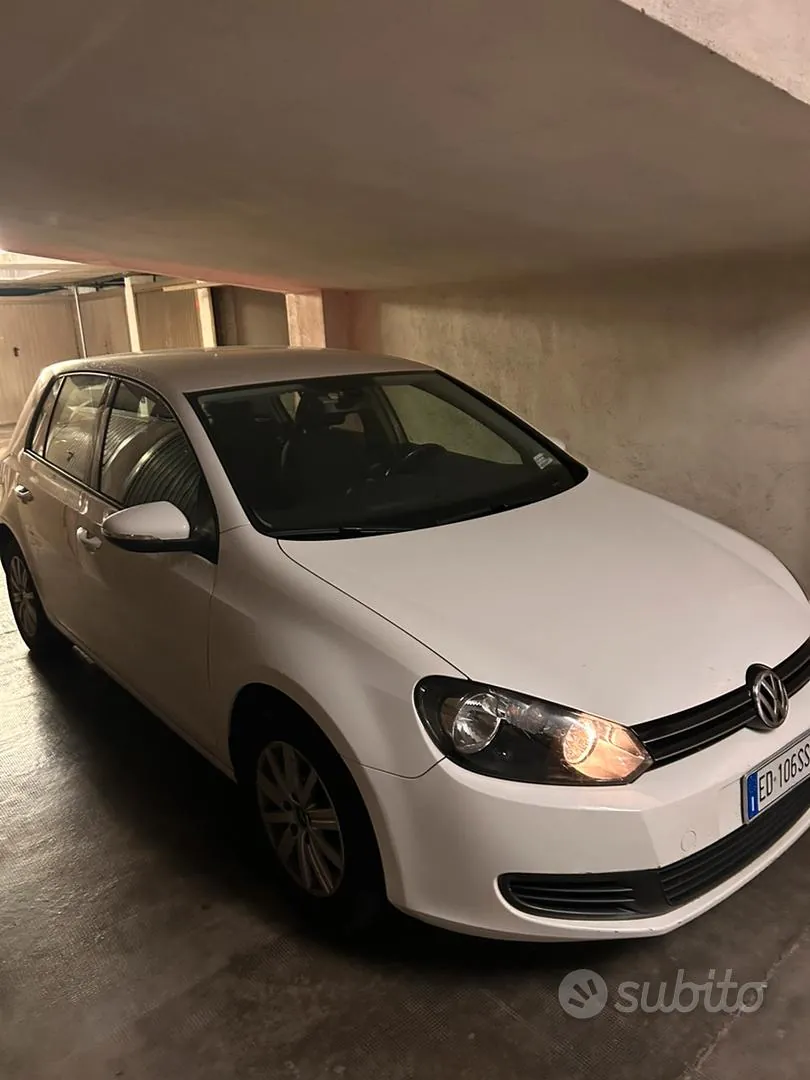 Volkswagen Golf 2010 photo 3