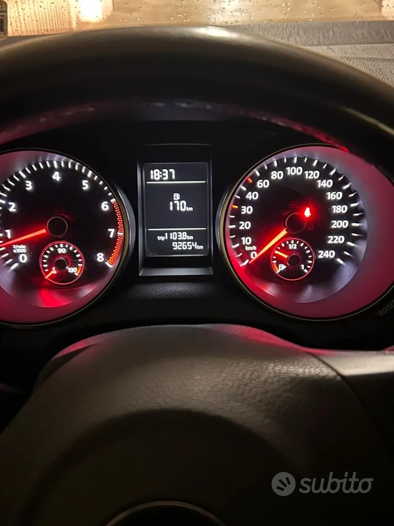 Volkswagen Golf 2010 photo 5