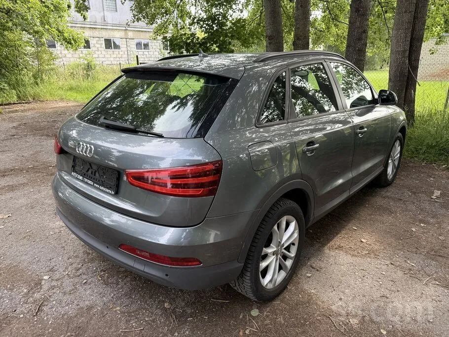 Audi Q3 2012 photo 5